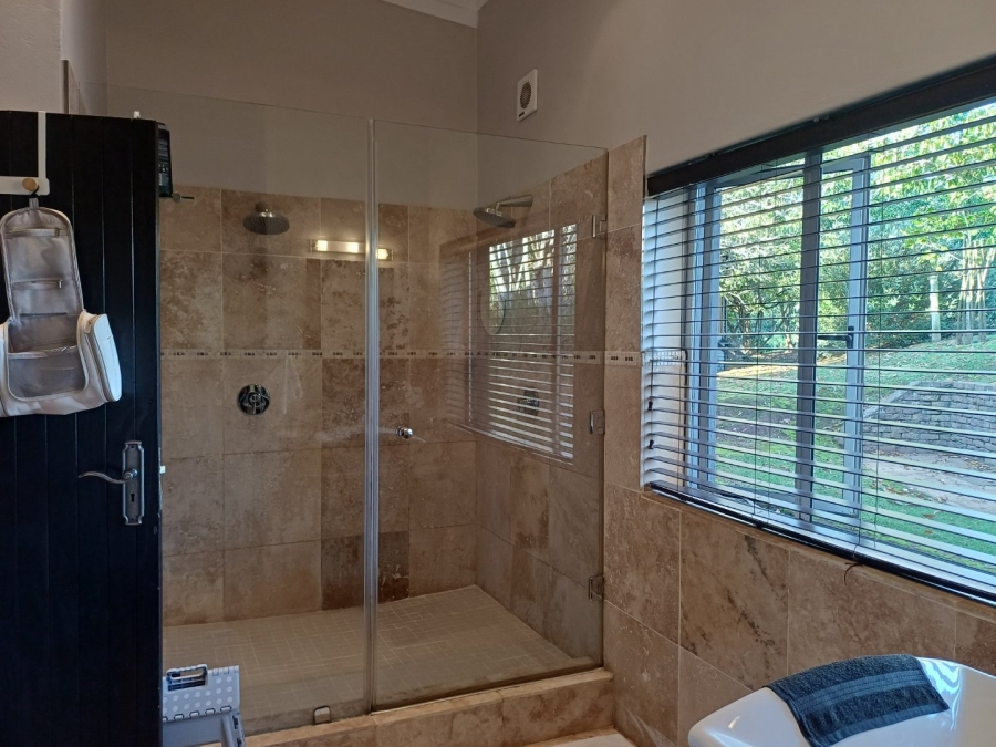 4 Bedroom Property for Sale in Hoekwil Western Cape